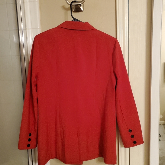 New - Picture 2 of 3